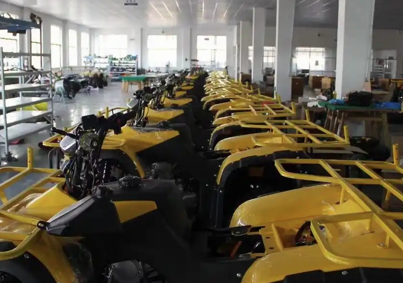 掃雪不再難！小型除雪機助你輕松應(yīng)對積雪